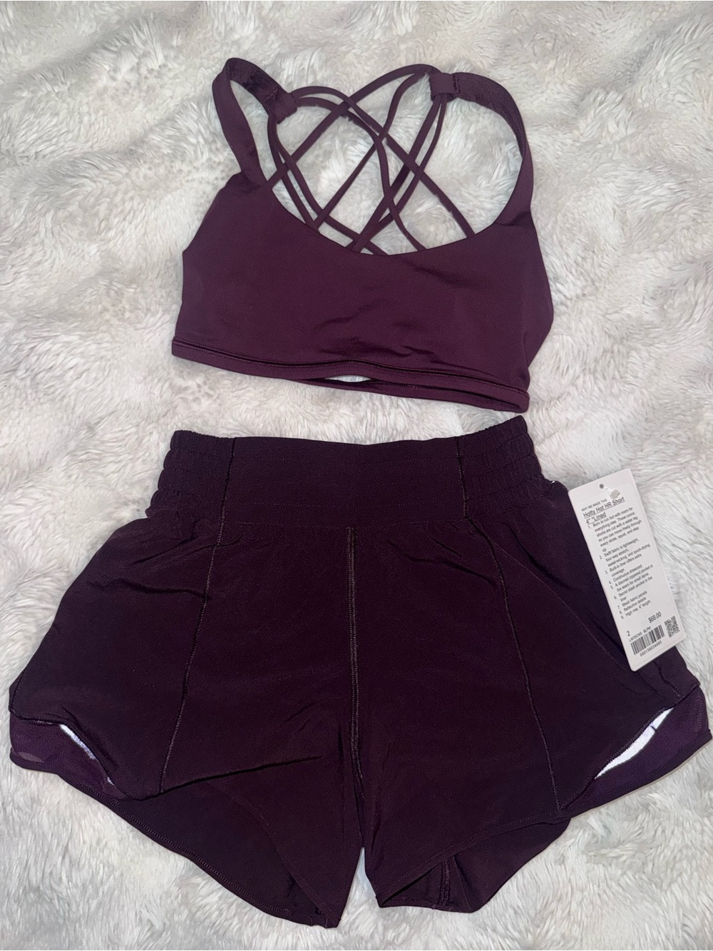 Lululemon hotty hot shorts and free to be bra bundle